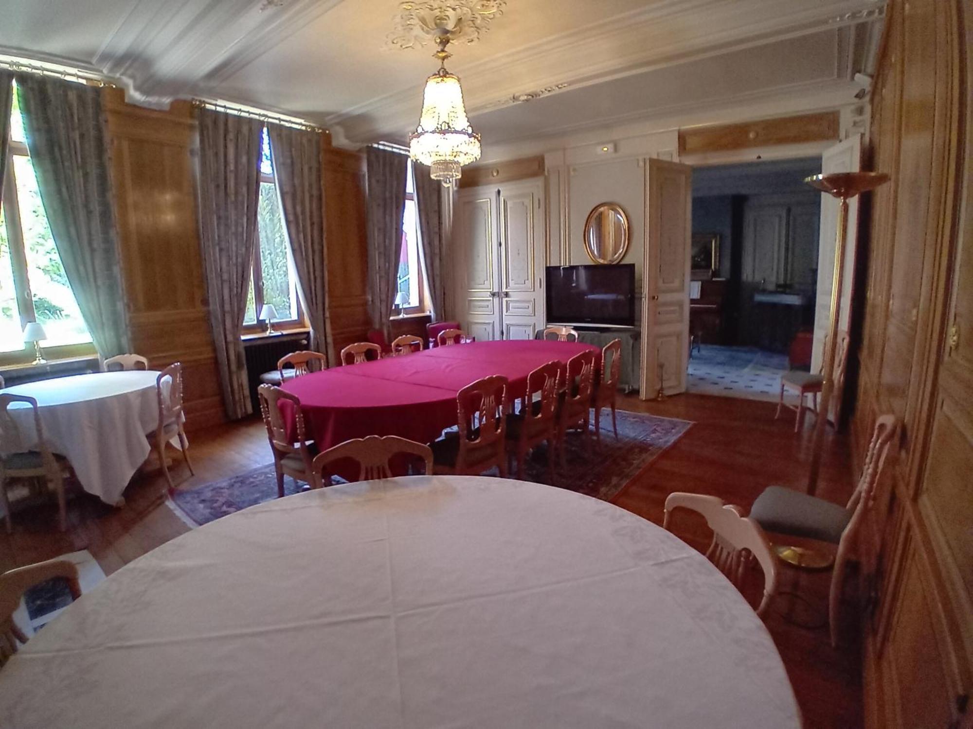 Hotel Particulier Des Canonniers Сен-Кантен Екстериор снимка