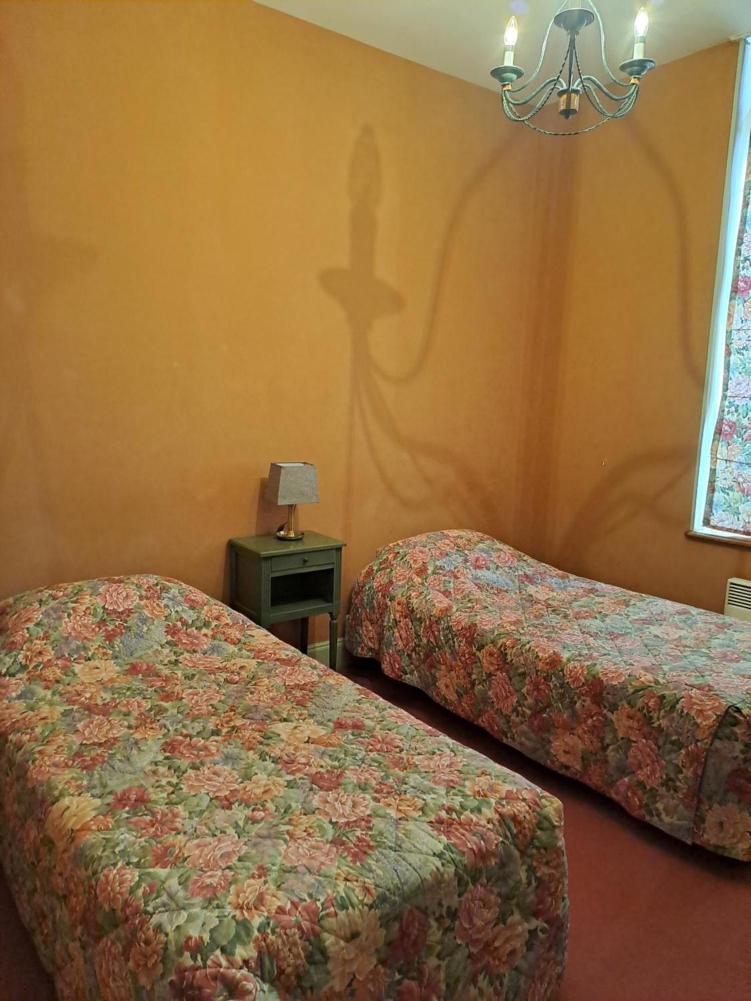 Hotel Particulier Des Canonniers Сен-Кантен Стая снимка